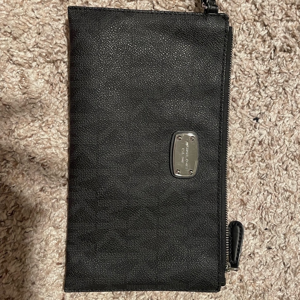 Michael Kors wristlet